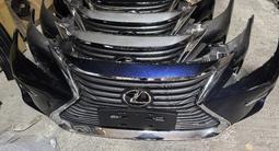 Передний бампер в сборе Lexus ES 2015-19, оригинал б/у за 280 000 тг. в Алматы