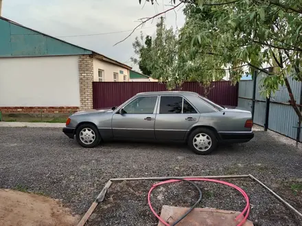 Mercedes-Benz E 230 1992 года за 1 500 000 тг. в Алматы – фото 2