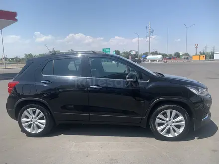 Chevrolet Tracker 2021 года за 7 100 000 тг. в Алматы – фото 2