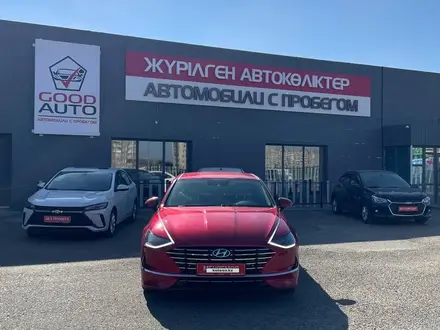 Hyundai Sonata 2021 года за 11 000 000 тг. в Усть-Каменогорск – фото 2