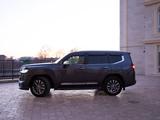 Toyota Land Cruiser 2022 года за 46 000 000 тг. в Атырау – фото 3