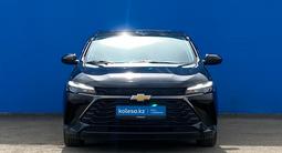 Chevrolet Monza 2023 года за 8 060 000 тг. в Алматы – фото 2