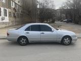 Mercedes-Benz E 280 1997 года за 2 400 000 тг. в Актау – фото 3