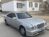 Mercedes-Benz E 280 1997 года за 2 400 000 тг. в Актау – фото 2