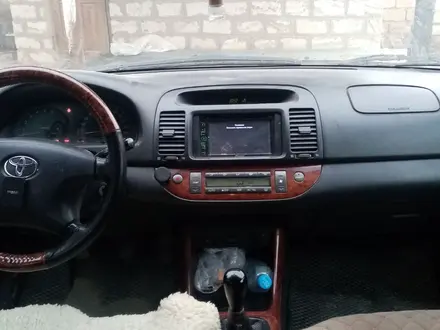 Toyota Camry 2003 года за 3 782 210 тг. в Жанаозен – фото 13