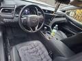Toyota Camry 2018 годаүшін12 800 000 тг. в Актобе – фото 5