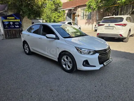Chevrolet Onix, 2021