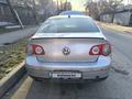 Volkswagen Passat 2006 года за 1 500 000 тг. в Алматы – фото 5