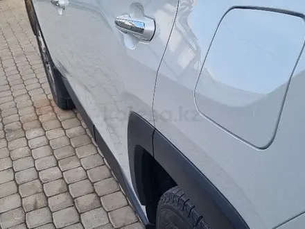 Toyota RAV4 2022 года за 18 500 000 тг. в Алматы – фото 4