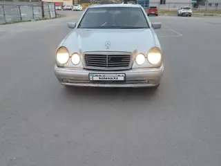 Mercedes-Benz E-Class, 1995