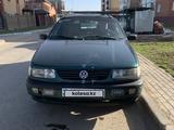 Volkswagen Passat 1995 годаүшін1 800 000 тг. в Астана