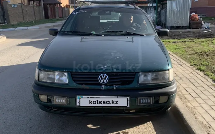 Volkswagen Passat 1995 годаүшін1 800 000 тг. в Астана