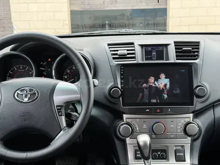 Toyota Highlander 2012 года за 11 000 000 тг. в Атырау – фото 2