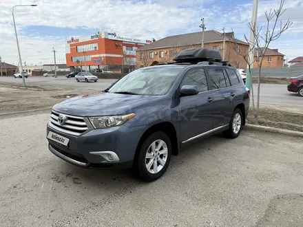 Toyota Highlander 2012 года за 11 000 000 тг. в Атырау