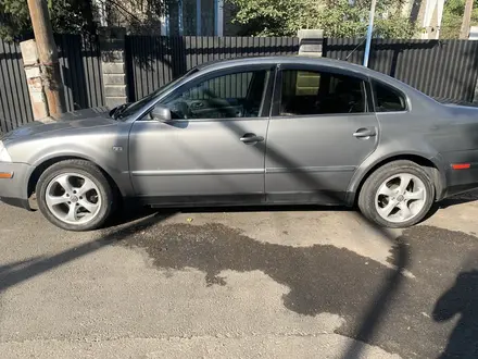 Volkswagen Passat 2004 года за 2 800 000 тг. в Алматы – фото 2