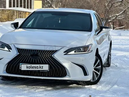 Lexus ES 250 2019 года за 22 950 000 тг. в Петропавловск – фото 2