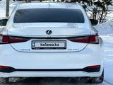 Lexus ES 250 2019 года за 22 950 000 тг. в Петропавловск – фото 5