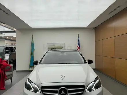Mercedes-Benz E 400 2013 года за 14 500 000 тг. в Алматы