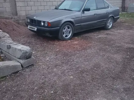 BMW 525 1988 года за 1 700 000 тг. в Тараз