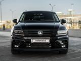 Volkswagen Tiguan 2018 года за 15 900 000 тг. в Астана