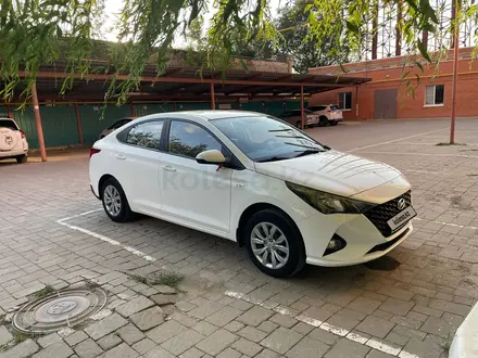 Hyundai Accent 2021 года за 8 300 000 тг. в Актобе