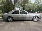 Mercedes-Benz E 280 1993 годаfor3 000 000 тг. в Алматы – фото 2