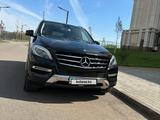 Mercedes-Benz ML 400 2014 годаүшін19 999 999 тг. в Астана – фото 2