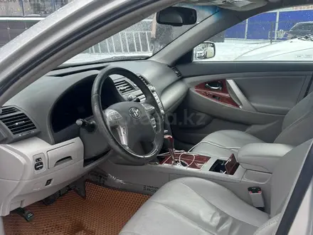 Toyota Camry 2011 года за 6 000 000 тг. в Уральск – фото 4