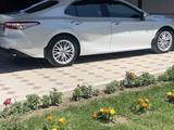 Toyota Camry 2020 года за 16 500 000 тг. в Талдыкорган – фото 2