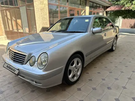 Mercedes-Benz E 280 2001 года за 4 200 000 тг. в Шымкент