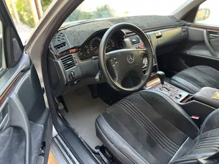 Mercedes-Benz E 280 2001 года за 4 200 000 тг. в Шымкент – фото 6