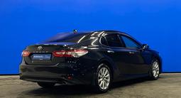 Toyota Camry 2021 года за 11 830 000 тг. в Шымкент – фото 3
