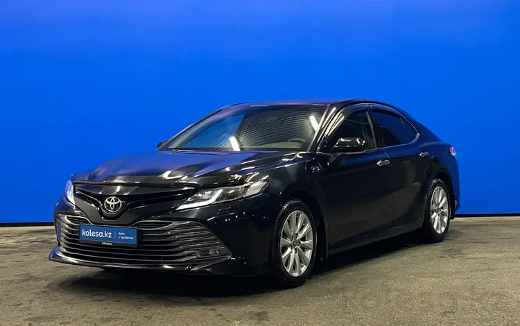 Toyota Camry 2021 года за 11 830 000 тг. в Шымкент