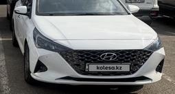 Hyundai Accent 2021 года за 8 400 000 тг. в Алматы – фото 2