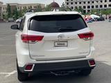 Toyota Highlander 2017 года за 12 000 000 тг. в Атырау – фото 5