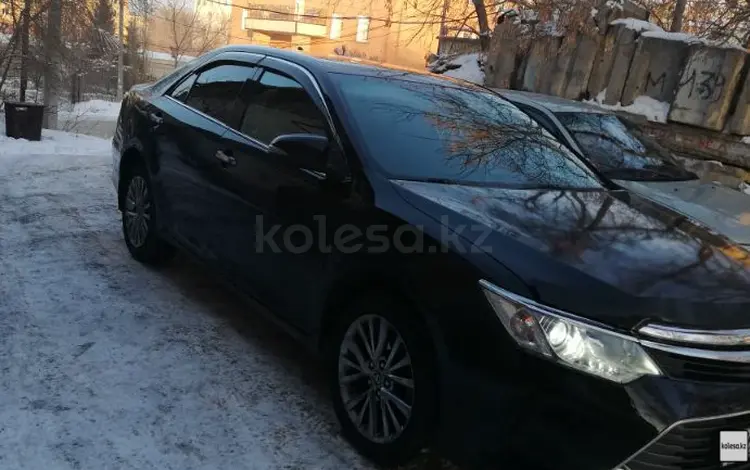 Toyota Camry 2015 года за 10 990 000 тг. в Караганда