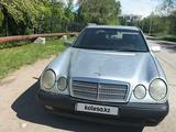 Mercedes-Benz E 200 1995 года за 1 550 000 тг. в Караганда