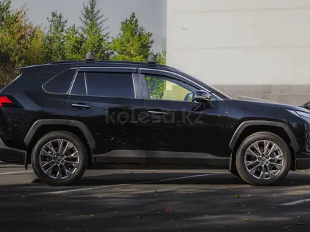 Toyota RAV4 2025 года за 18 000 000 тг. в Астана – фото 10