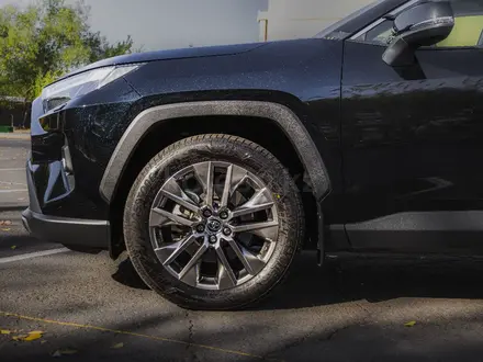 Toyota RAV4 2025 года за 18 000 000 тг. в Астана – фото 15