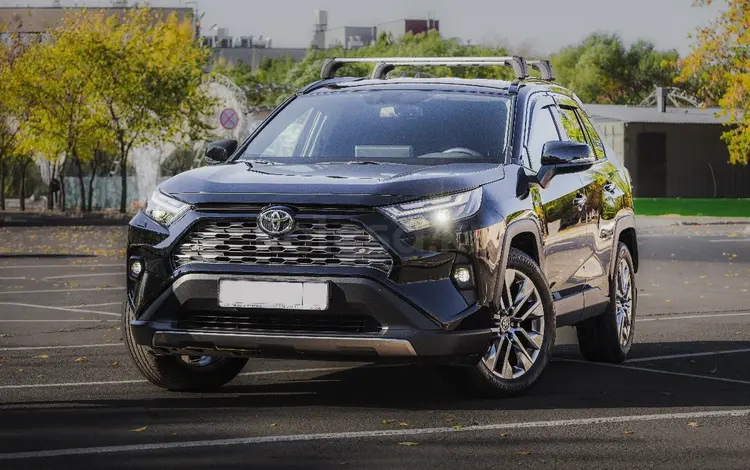Toyota RAV4 2025 года за 18 000 000 тг. в Астана