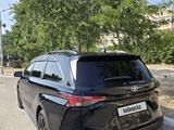 Toyota Sienna 2022 года за 22 000 000 тг. в Актау – фото 3