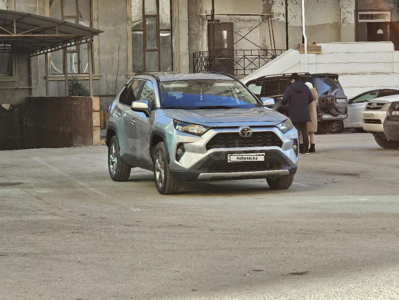 Toyota RAV 4 2019 г.