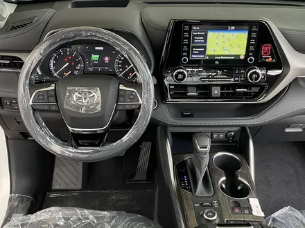 Toyota Highlander Luxe 2022 года за 52 000 000 тг. в Алматы – фото 7