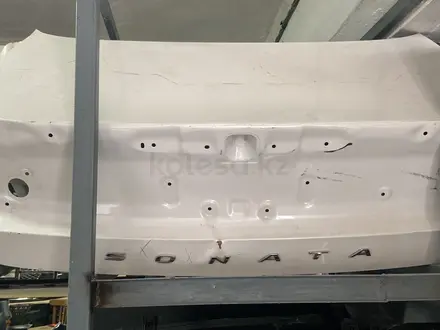 Hyundai Sonata Задний багажник за 170 000 тг. в Караганда