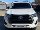 Toyota Hilux 2021 годаfor22 400 000 тг. в Атырау – фото 2