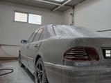 Mercedes-Benz E 230 1996 года за 1 500 000 тг. в Байконыр – фото 2