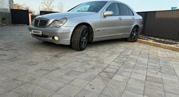 Mercedes-Benz C 200 2001 года за 3 300 000 тг. в Кокшетау