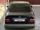 Mercedes-Benz E 200 1993 годаүшін1 999 999 тг. в Шымкент – фото 4