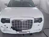 Chrysler 300C 2005 годаүшін1 800 000 тг. в Атырау – фото 2