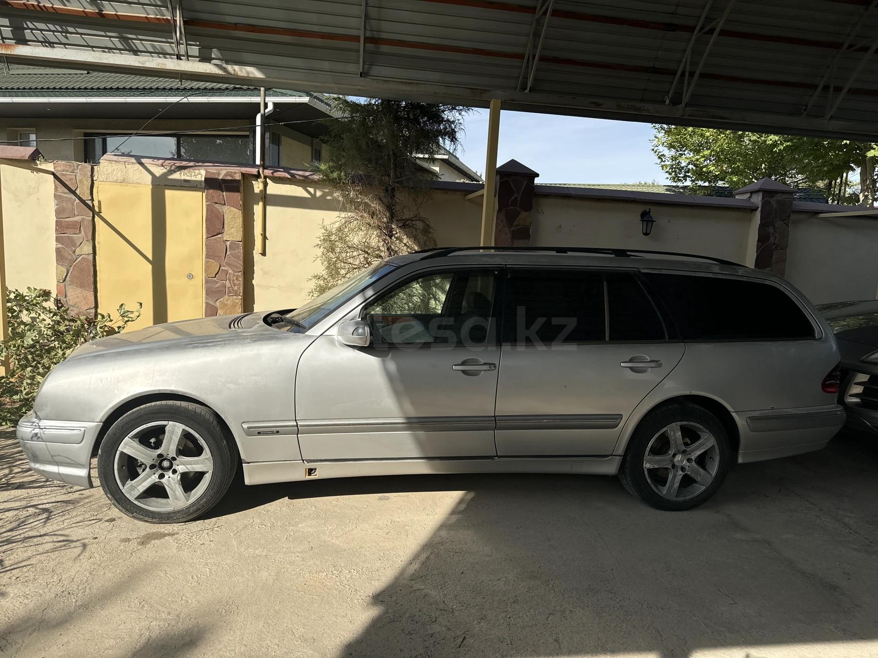 Mercedes-Benz E 220 2001 г.